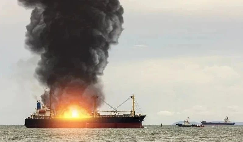 红海袭击升级又有货轮被击沉